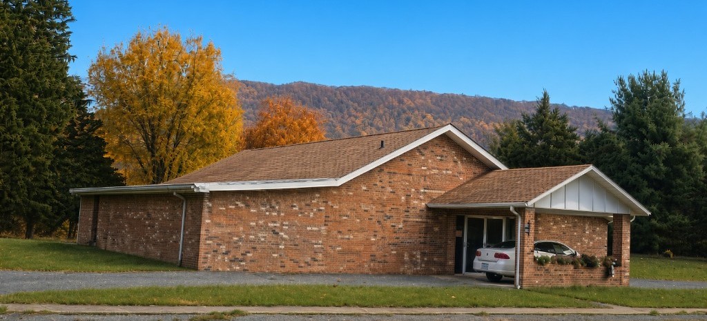 The church building of the Strasburg Church of Christ